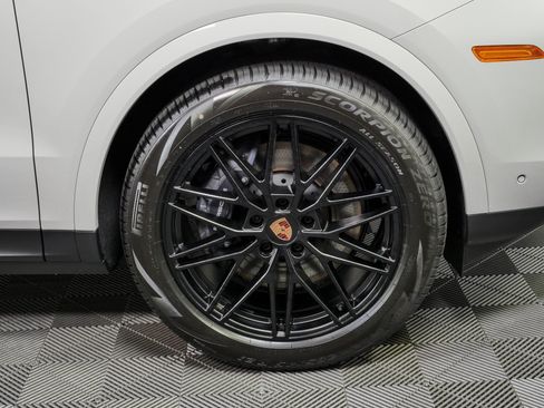 New 2026 Porsche Cayenne Coupe AWD/4WD image 41