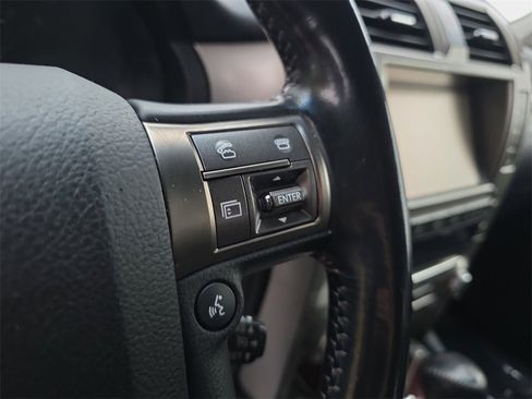 Used 2015 Lexus GX 460 image 23