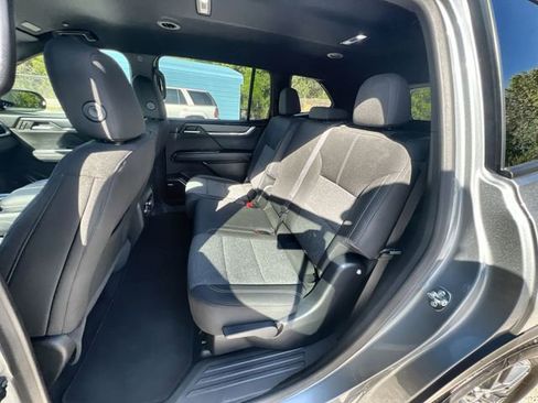 Certified 2025 GMC Acadia Elevation image 24