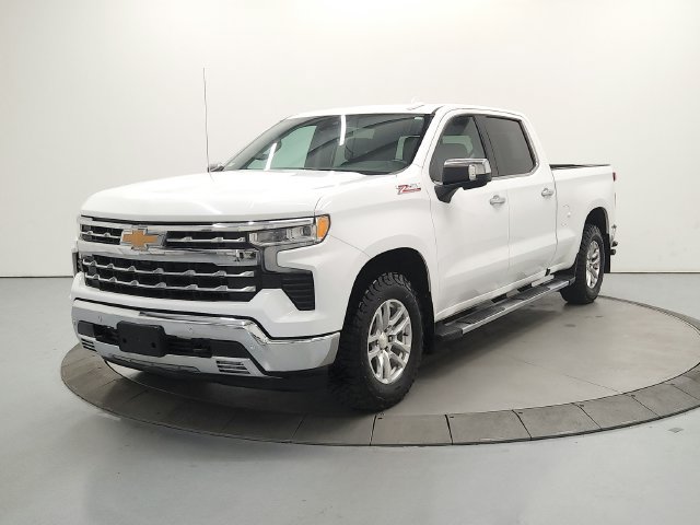 Used 2024 Chevrolet Silverado 1500 LTZ AWD/4WD image 4