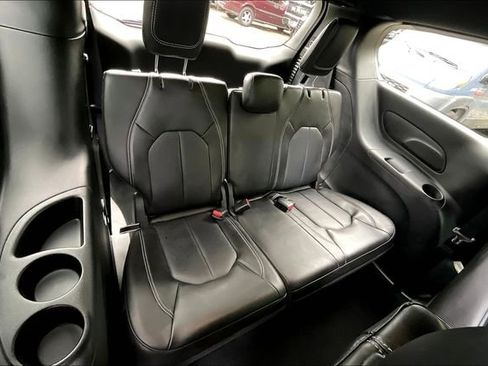New 2026 Chrysler Pacifica Select image 24
