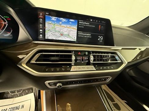 Used 2023 BMW X5 xDrive40i w/ M Sport Package AWD/4WD image 21