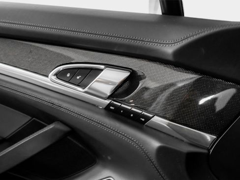 Used 2014 Porsche Panamera GTS image 48