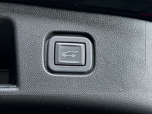 Used 2024 Chevrolet Blazer EV RS image 31