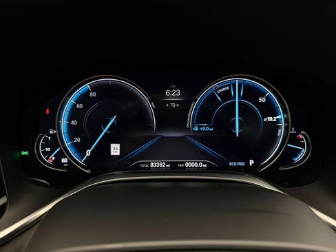 Used 2019 BMW 750i xDrive w/ M Sport Package image 13