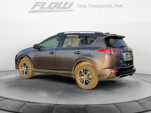 Used 2018 Toyota RAV4 XLE image 6