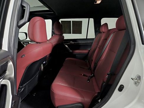 Used 2023 Lexus GX 460 Premium w/ Premium Package AWD/4WD image 11