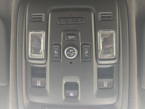 Used 2021 Cadillac Escalade ESV Premium Luxury Platinum image 15