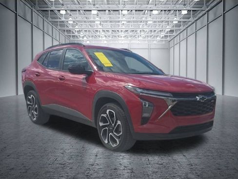 Certified 2026 Chevrolet Trax RS w/ Driver Confidence Package FWD image 9