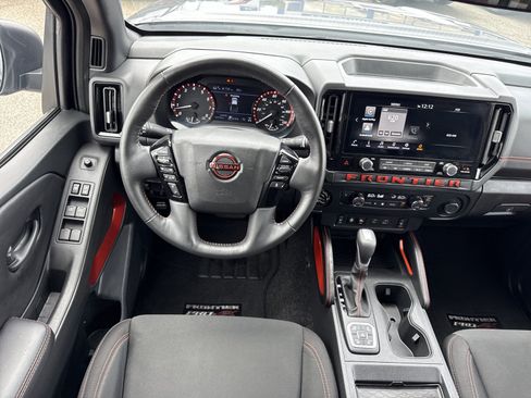 Used 2026 Nissan Frontier PRO-4X AWD/4WD image 15