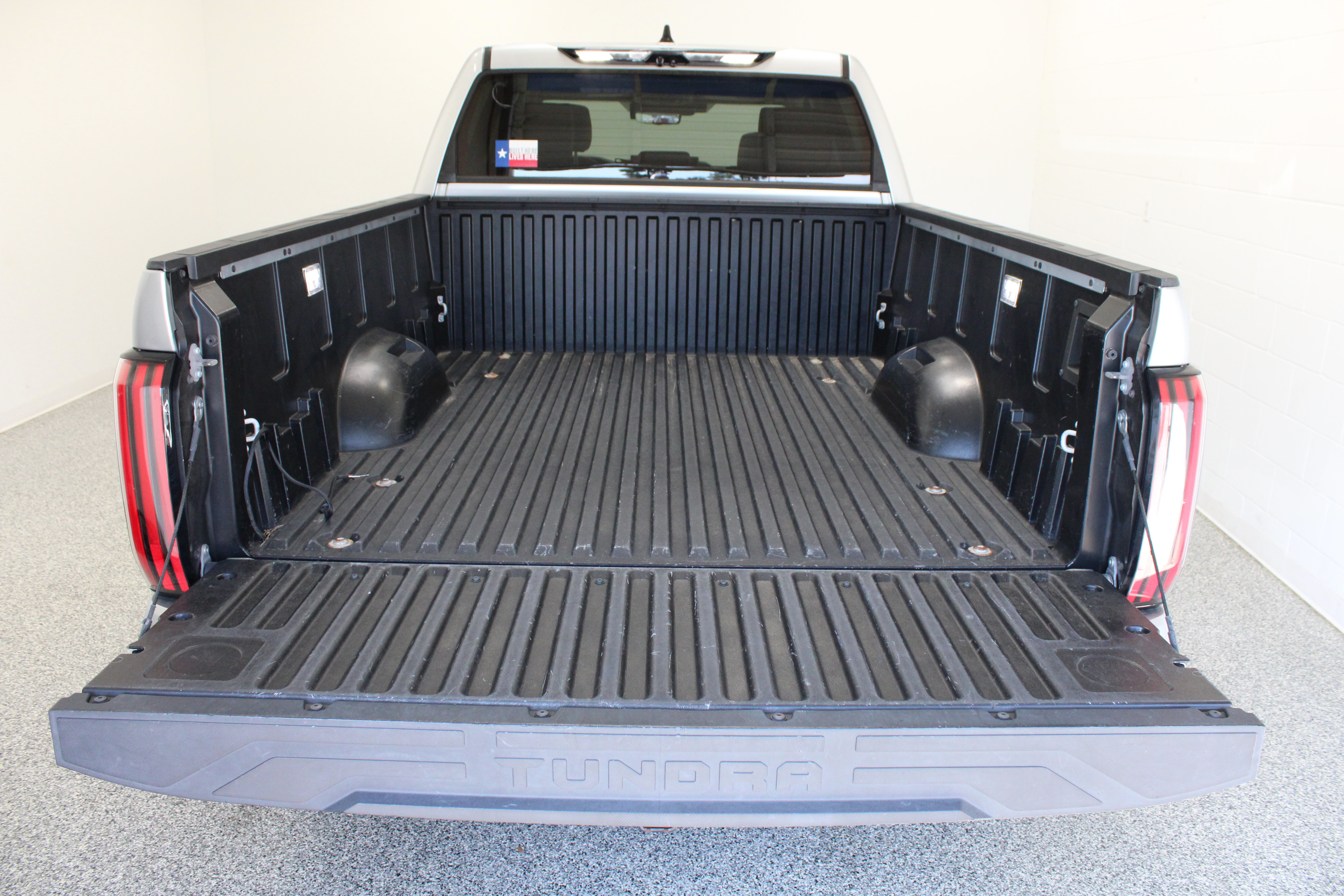 Used 2022 Toyota Tundra Limited AWD/4WD image 9