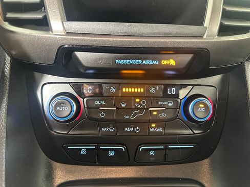 Used 2023 Ford Transit Connect XL FWD image 30