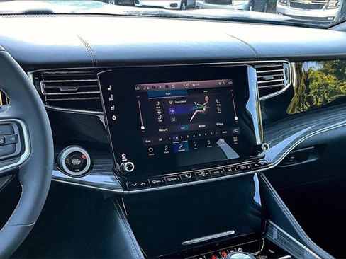 Used 2022 Jeep Wagoneer Series III image 9