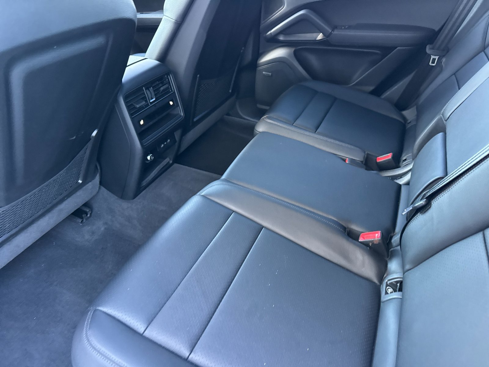 Certified 2026 Porsche Cayenne AWD/4WD image 24