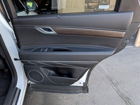 Used 2024 Genesis GV80 2.5T image 26