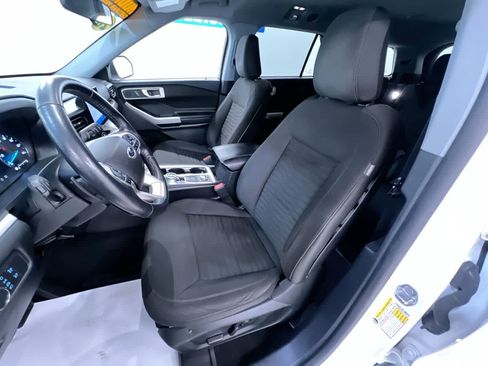 Used 2020 Ford Explorer XLT w/ Comfort Package AWD/4WD image 14
