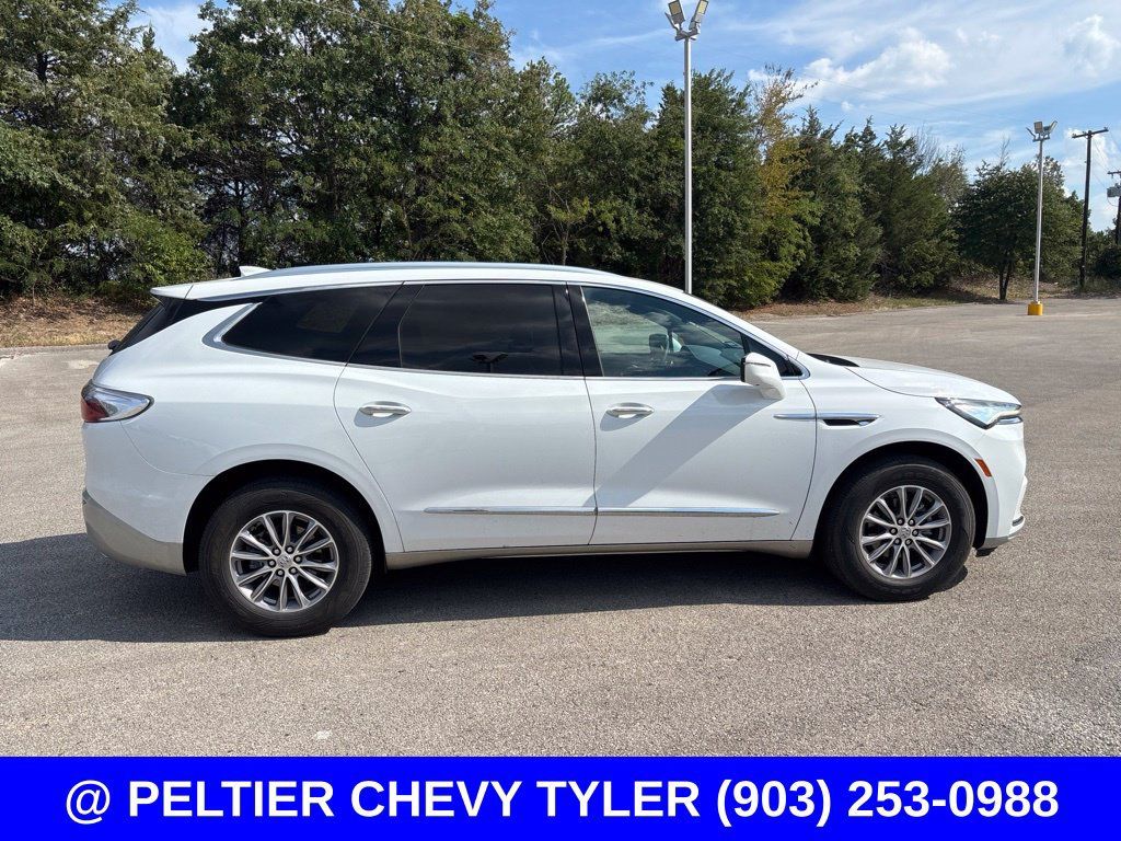 Used 2024 Buick Enclave Essence w/ Technology Package FWD image 8