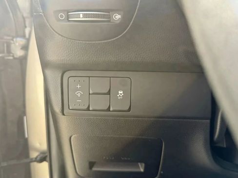 Used 2017 Kia Soul FWD image 11