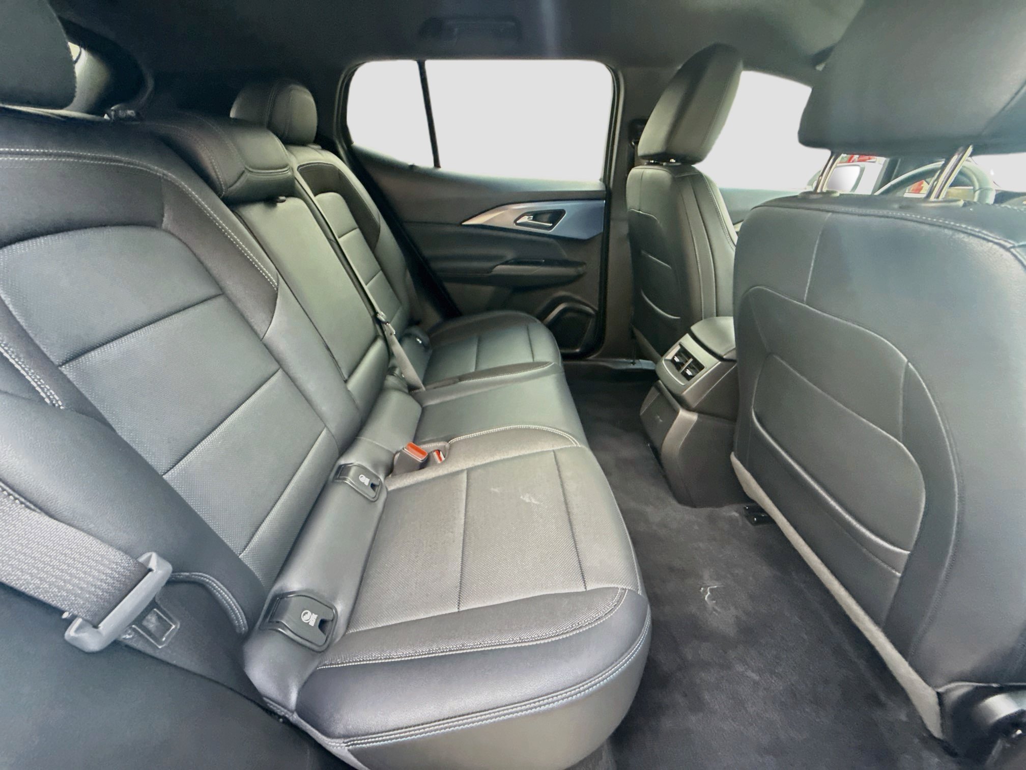 Used 2024 Chevrolet Equinox EV LT FWD image 29
