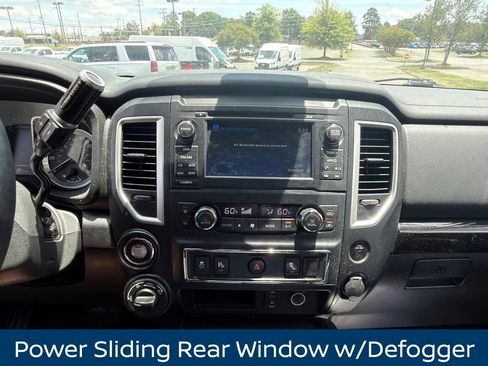 Used 2018 Nissan Titan SV w/ SV Convenience Package AWD/4WD image 33
