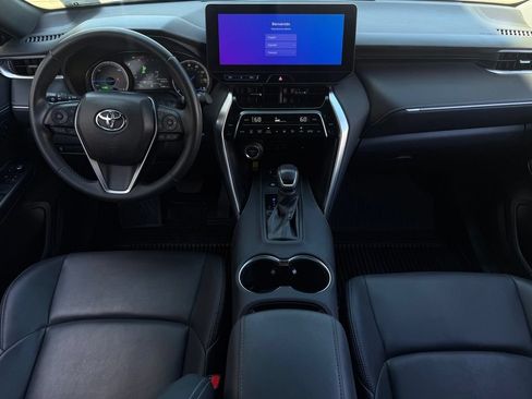 Used 2024 Toyota Venza XLE AWD/4WD image 18