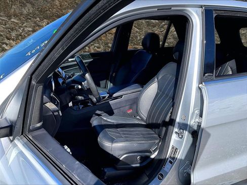 Used 2019 Mercedes-Benz GLE 400 4MATIC w/ Premium 1 Package image 23