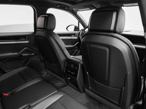 New 2025 Porsche Cayenne image 62