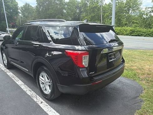 Used 2021 Ford Explorer XLT AWD/4WD image 7