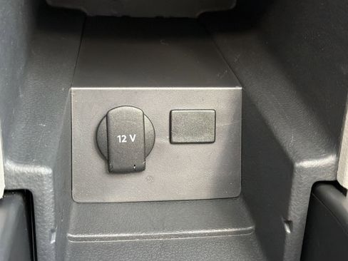 Used 2016 Volkswagen Passat 1.8T SE FWD image 31
