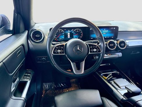 Used 2022 Mercedes-Benz GLB 250 image 22