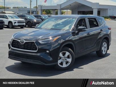 Used 2025 Toyota Highlander LE