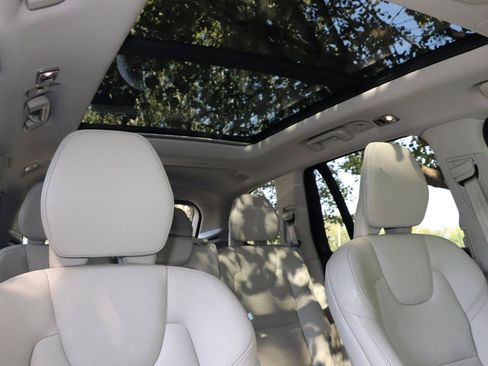Used 2019 Volvo XC90 T6 Momentum w/ Advanced Package AWD/4WD image 36