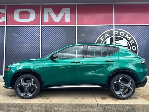 New 2026 Alfa Romeo Tonale w/ Active Assist Package AWD/4WD image 15
