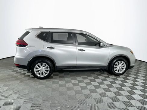 Used 2018 Nissan Rogue S FWD image 9