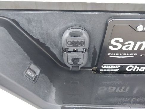 Used 2020 GMC Sierra 1500 Elevation w/ Elevation Value Package image 30