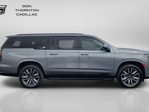 Certified 2022 Cadillac Escalade ESV Sport AWD/4WD image 6