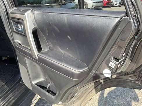 Used 2016 Toyota 4Runner SR5 Premium RWD image 23