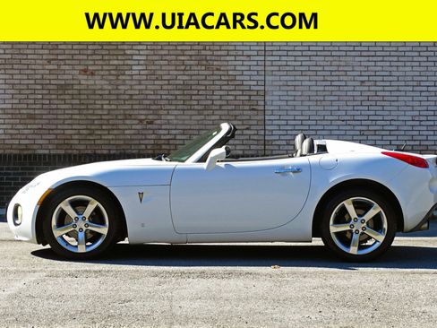 Used 2008 Pontiac Solstice GXP w/ Premium Package image 9