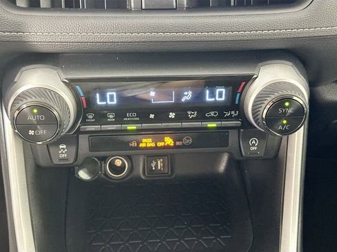 Used 2024 Toyota RAV4 XLE FWD image 13