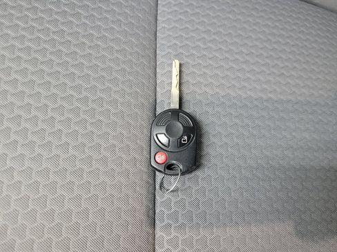 Used 2017 Ford Escape SE AWD/4WD image 32