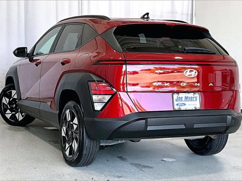 Used 2025 Hyundai Kona SEL AWD/4WD image 9