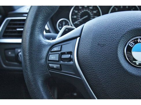 Used 2017 BMW 330i Sedan image 18