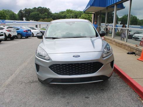 Used 2022 Ford Escape SE w/ Convenience Package FWD image 2