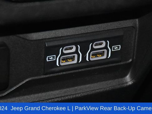 Used 2024 Jeep Grand Cherokee L Limited w/ Luxury Tech Group II image 28
