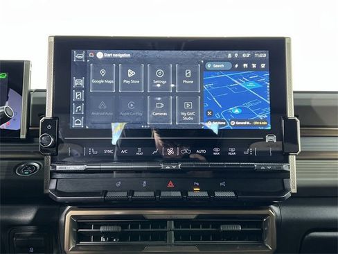 Used 2025 GMC Hummer EV 3X w/ LPO, Dark Essentials Package image 13