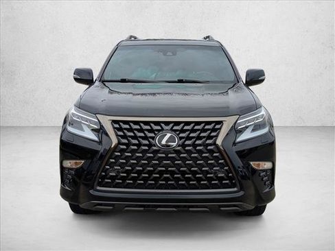 Used 2022 Lexus GX 460 image 2