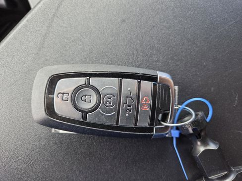 Used 2023 Ford F250 XLT w/ XLT Premium Package AWD/4WD image 28
