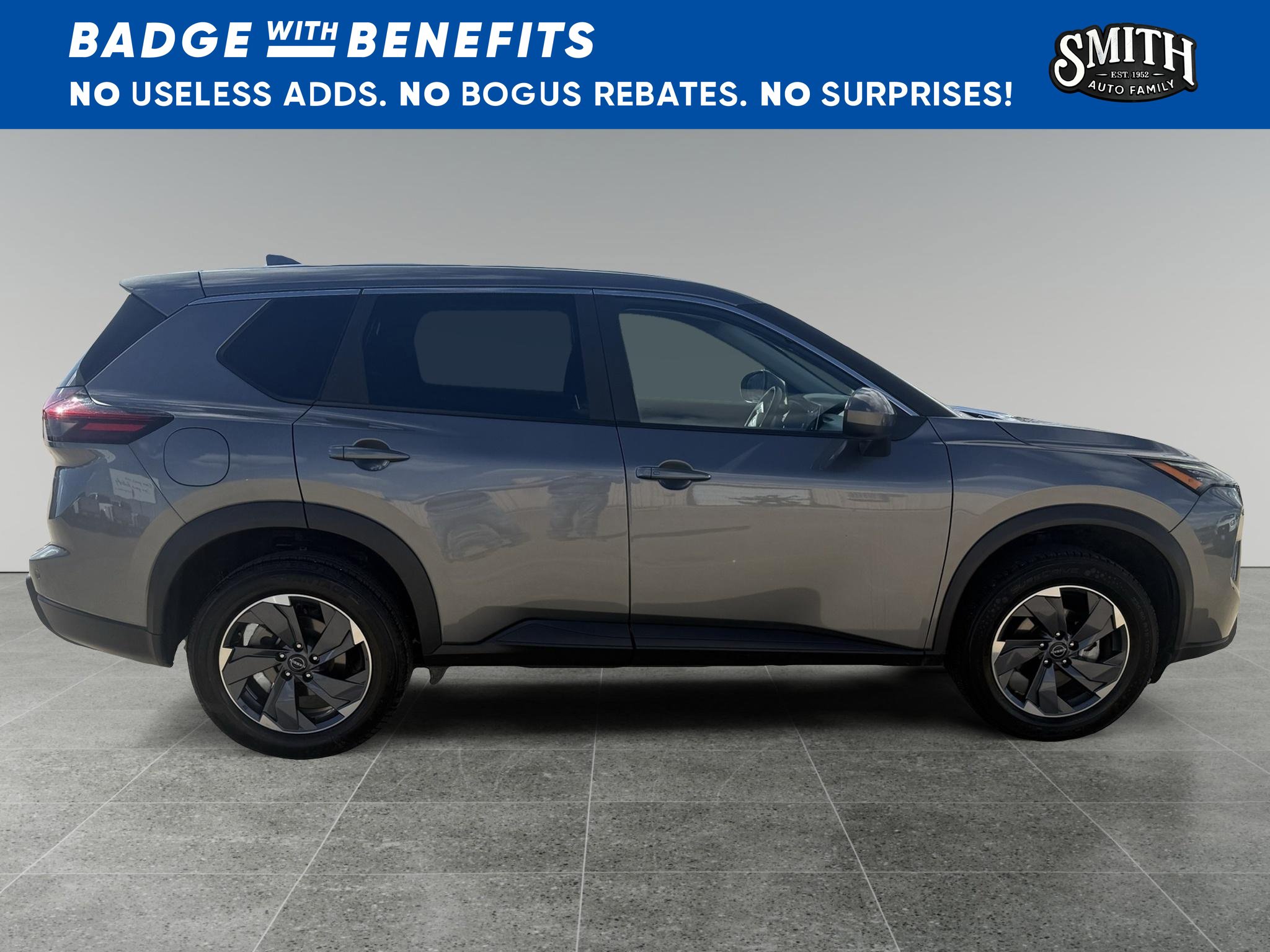 Used 2025 Nissan Rogue SV FWD image 3