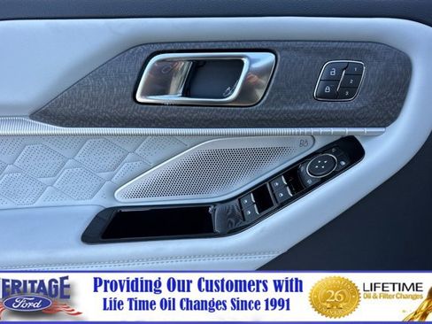 New 2026 Ford Explorer Platinum w/ LUX Leather Package AWD/4WD image 11