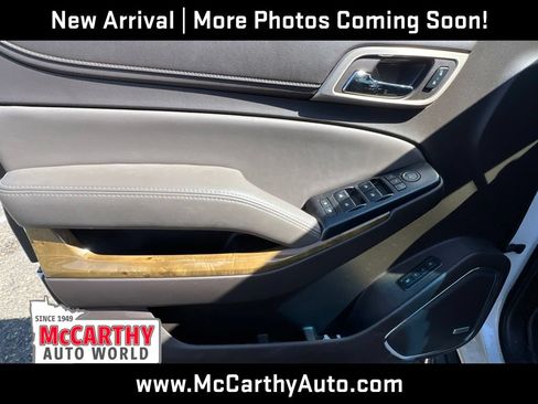 Used 2017 GMC Yukon Denali w/ Open Road Package AWD/4WD image 9